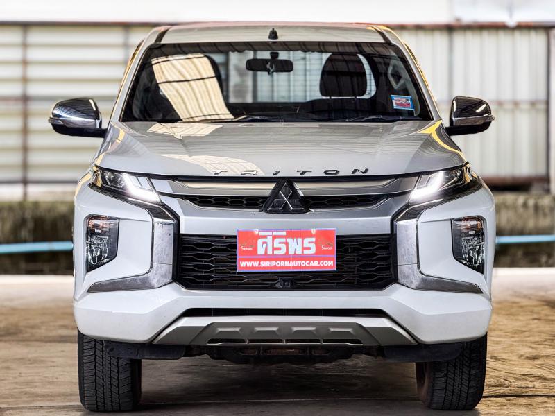 TRITON MEGA CAB 2.4 GT PLUS