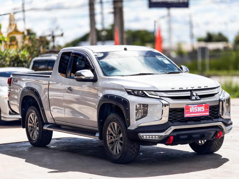 TRITON PLUS MEGA CAB 2.4 GLX MIVEC