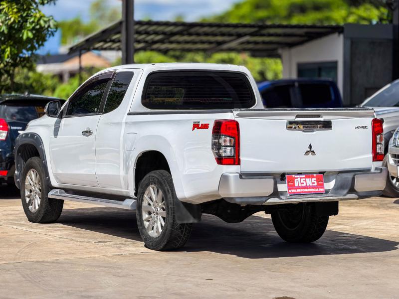 TRITON PLUS MEGA CAB 2.4 GLX MIVEC
