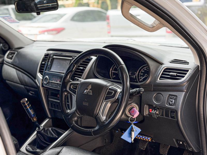 TRITON PLUS MEGA CAB 2.4 GLX MIVEC