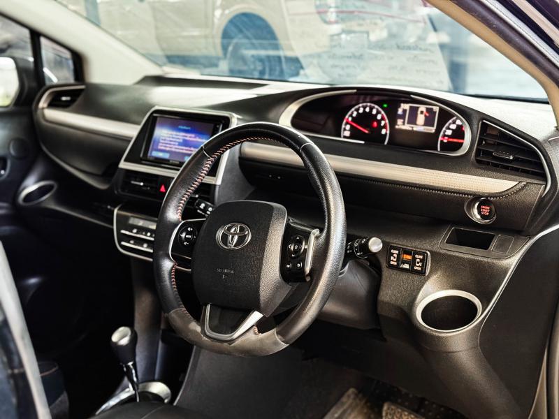 SIENTA 1.5 V
