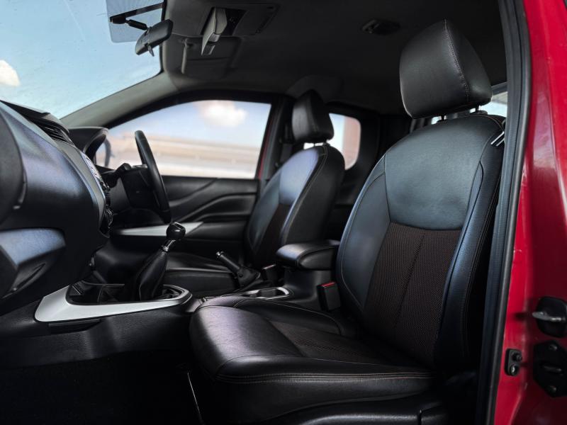 NAVARA KING CAB 2.5 E BLACK EDITION