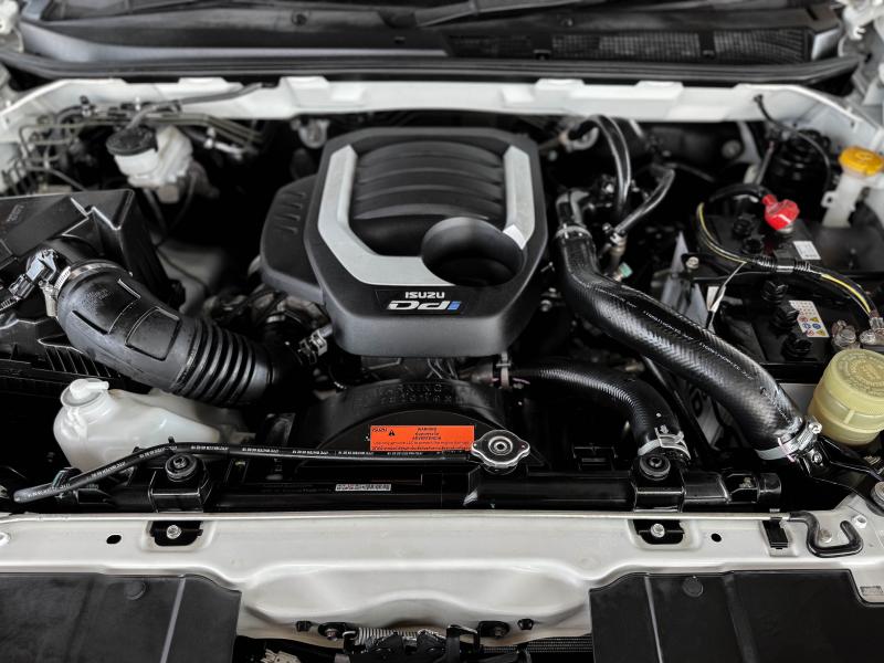 D-MAX 4DR 1.9 XSERIES DDI HILANDER 