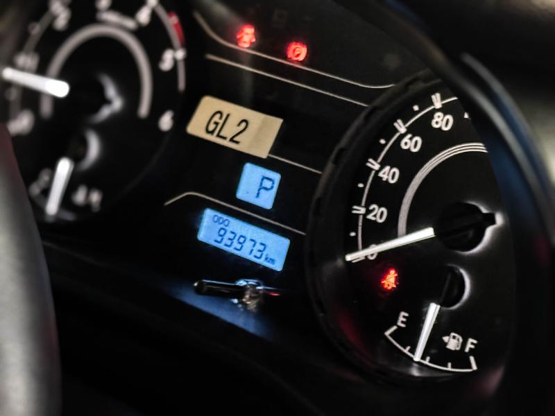 REVO 4DR 2.4 ENTRY ZEDITION