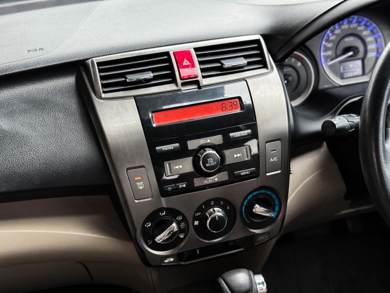 CITY 1.5V i-VTEC 