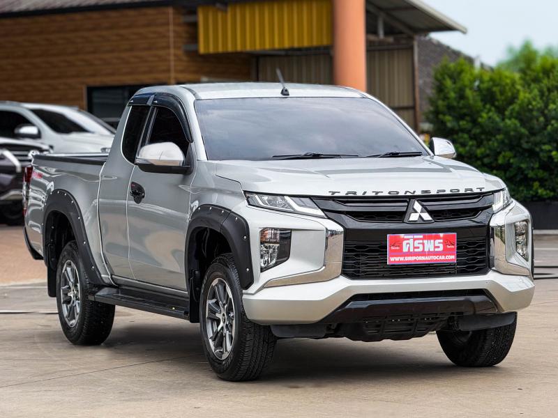 TRITON PLUS MEGA CAB 2.4 GLS MIVEC