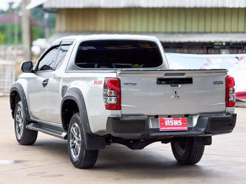 TRITON PLUS MEGA CAB 2.4 GLS MIVEC