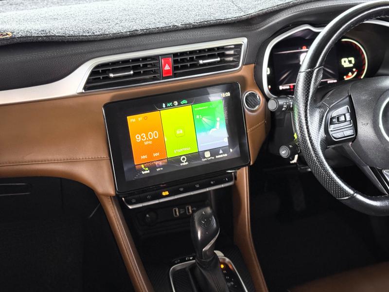 MG ZS 1.5 X SUNROOF i-SMART CVT 