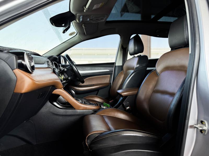 MG ZS 1.5 X SUNROOF i-SMART CVT 