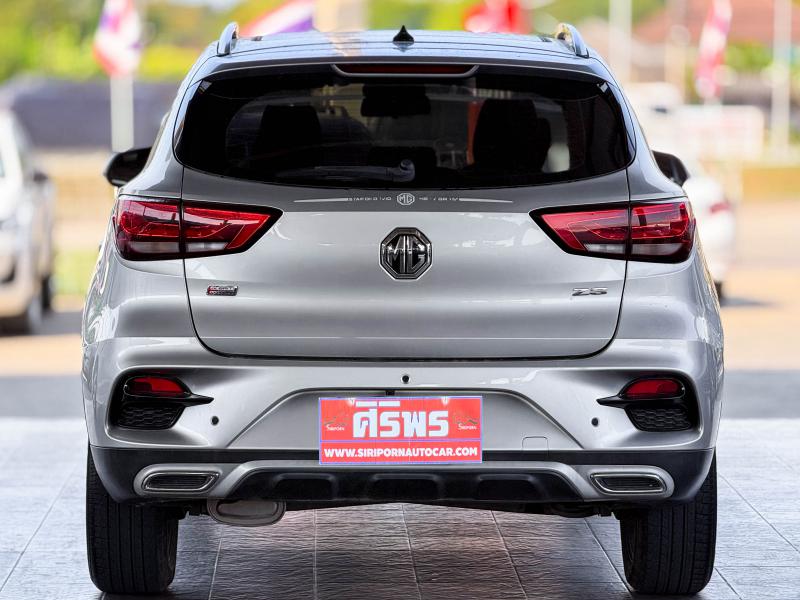 MG ZS 1.5 X SUNROOF i-SMART CVT 