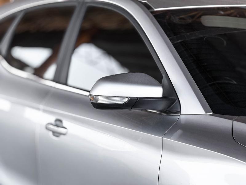 MG ZS 1.5 X SUNROOF i-SMART CVT 