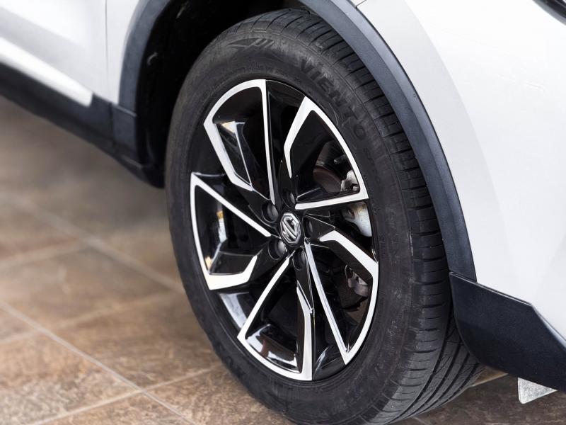 MG ZS 1.5 X SUNROOF i-SMART CVT 