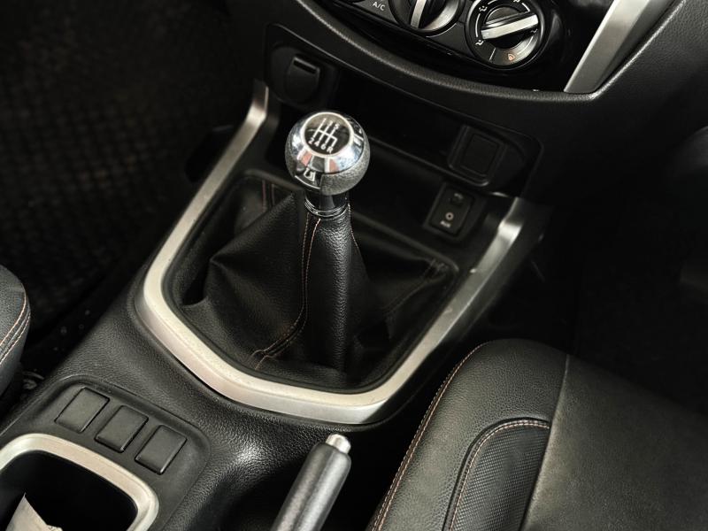 NAVARA KINGCAB 2.5E BLACK EDITION