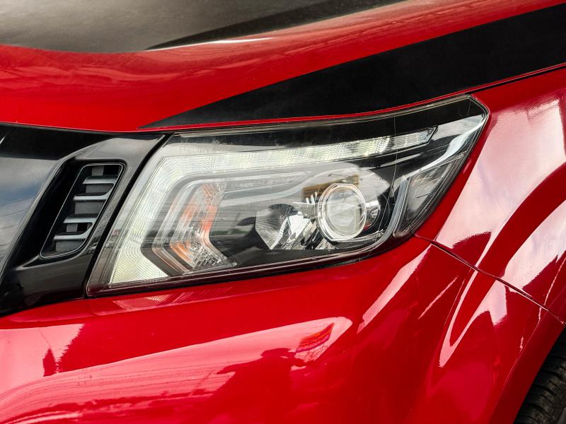 NAVARA KINGCAB 2.5E BLACK EDITION