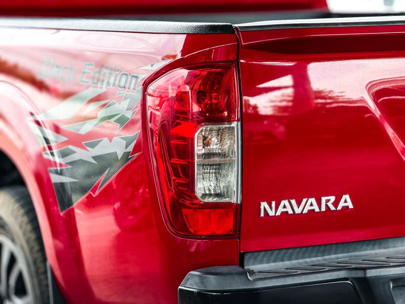 NAVARA KINGCAB 2.5E BLACK EDITION