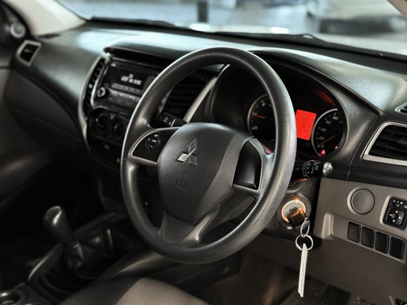 TRITON MEGA CAB 2.5 GLX
