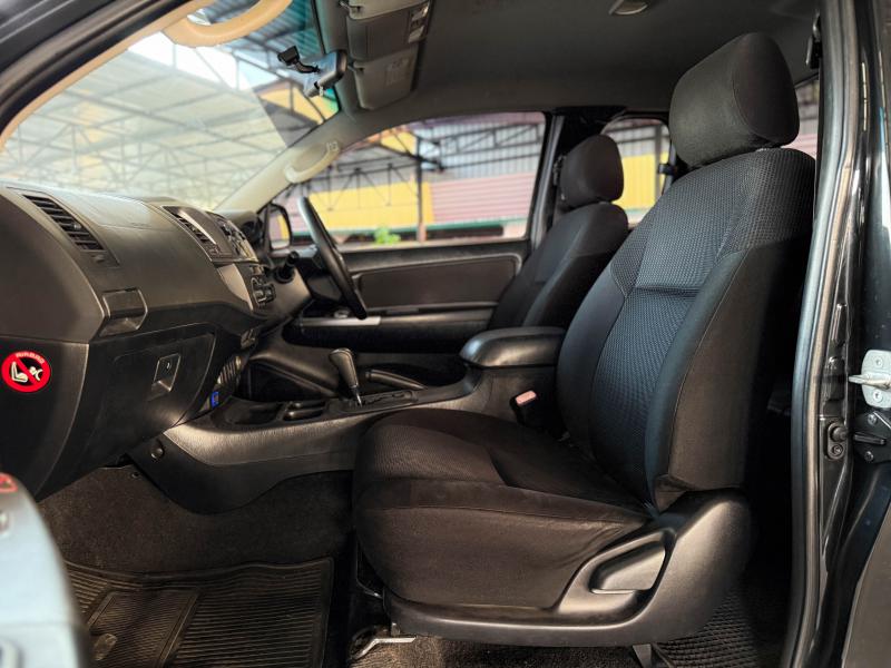 VIGO CHAMP CAB 2.5G PRERUNNER 