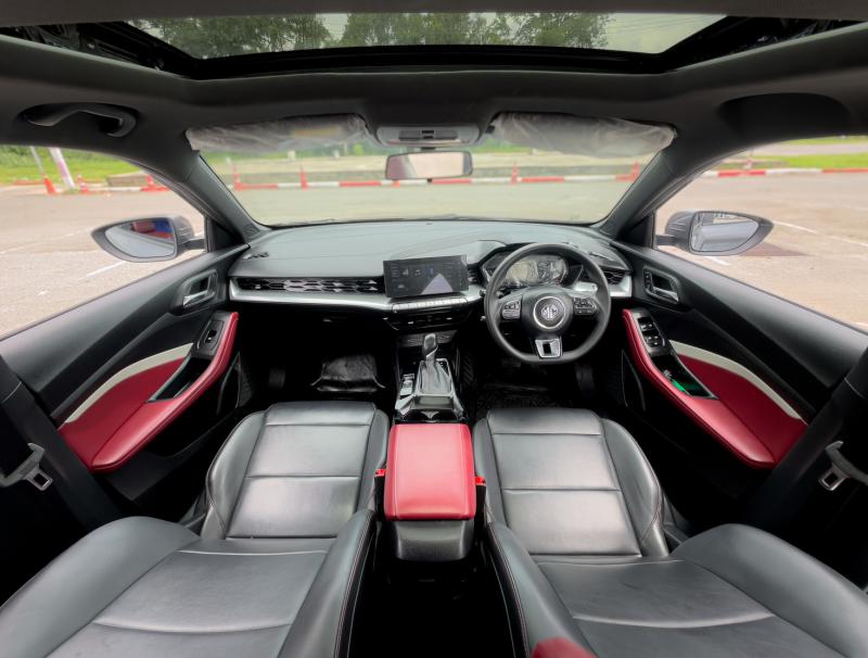 MG 5 1.5 X SUNROOF i-SMART