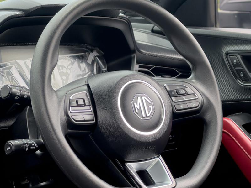 MG 5 1.5 X SUNROOF i-SMART