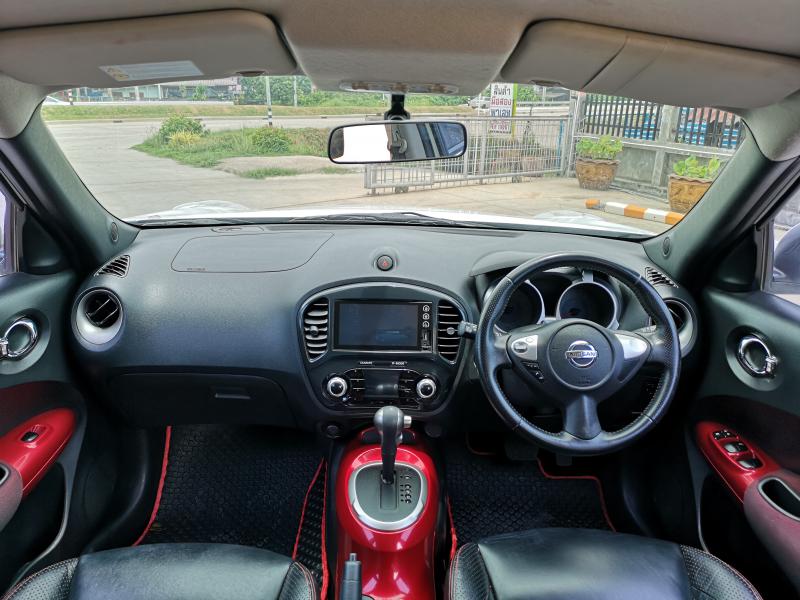 JUKE 1.6​ V,A/T