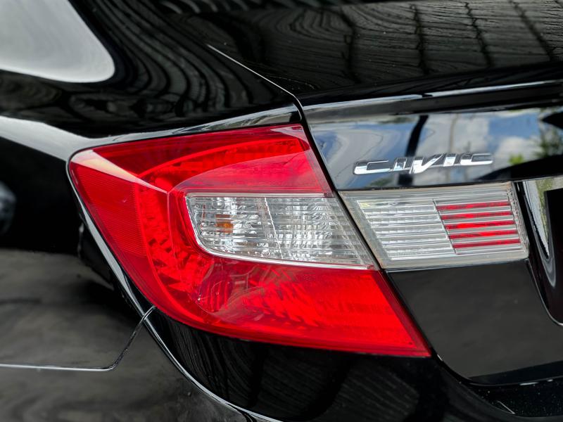 CIVIC FB 1.8 E NAVI I-VTEC