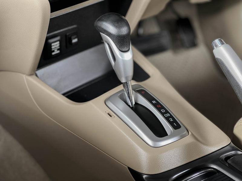 CIVIC FB 1.8 E NAVI I-VTEC