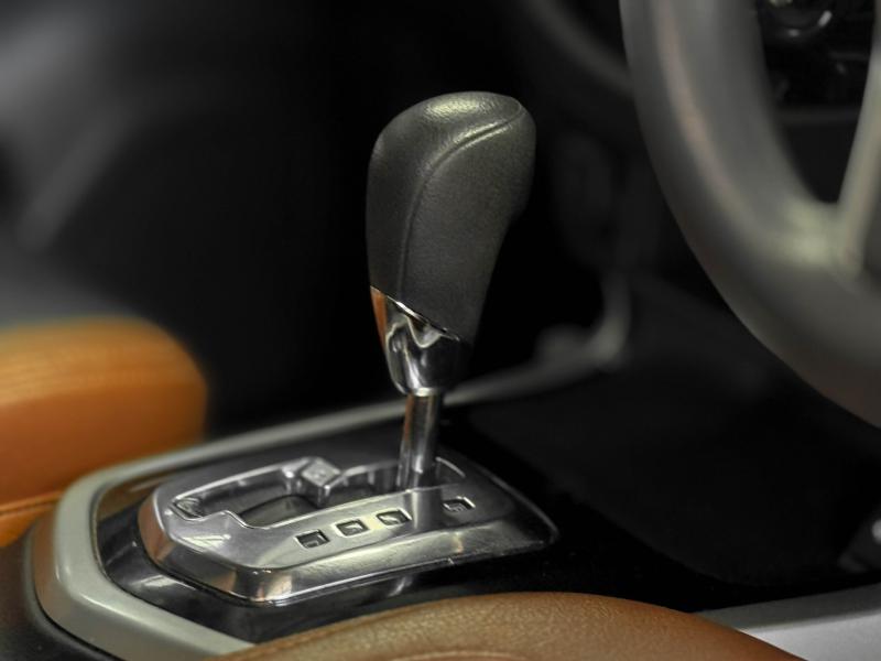 NAVARA NP300 4DR 2.5 EL CALIBRE