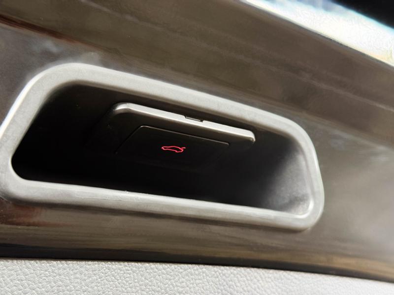 MG ZS 1.5 X SUNROOF i-SMART