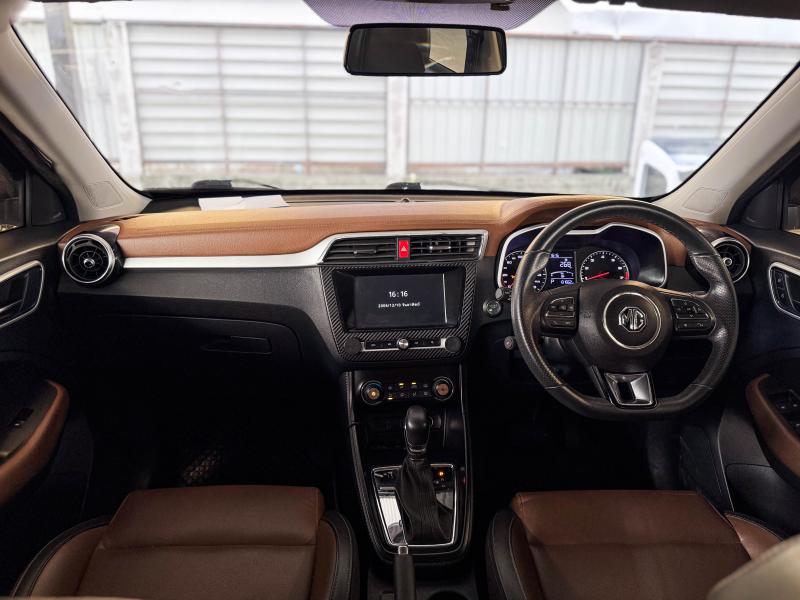 MG ZS 1.5 X SUNROOF i-SMART