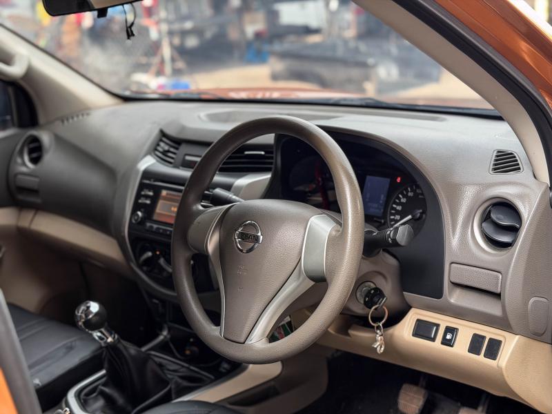 NAVARA NP300 KING CAB 2.5E