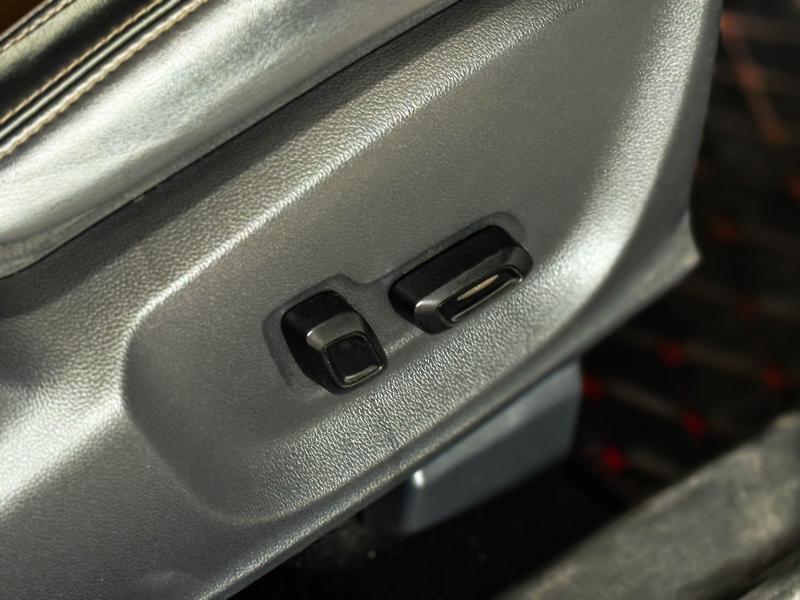 MG ZS 1.5 X SUNROOF I-SMART