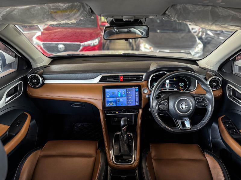 MG ZS 1.5 X SUNROOF I-SMART