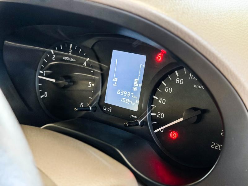 NAVARA NP300 KING CAB 2.5 E