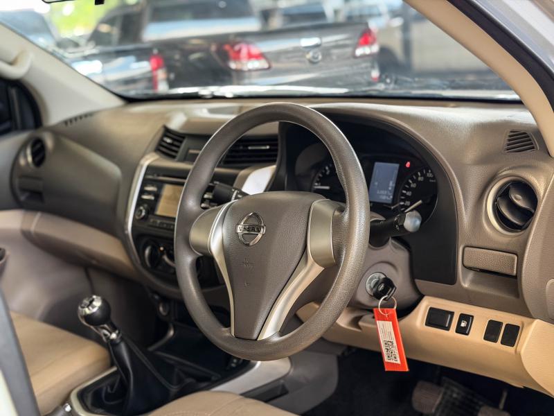 NAVARA NP300 KING CAB 2.5 E