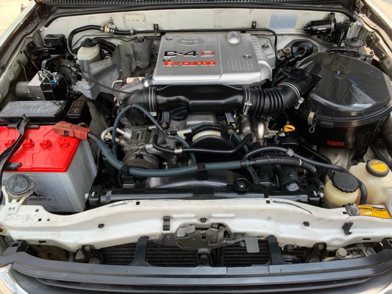 HILUX TIGER D4D 2.5 COMMONRAIL ,M/T