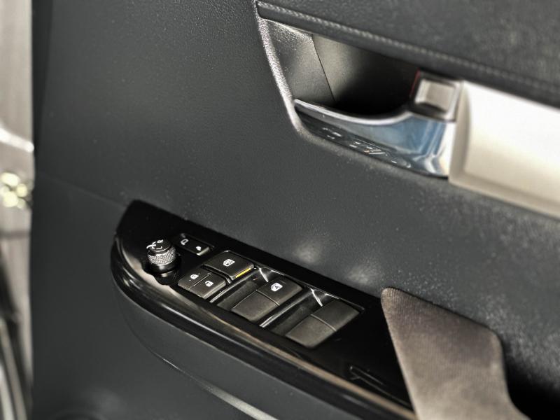 REVO 4DR 2.4 ENTRY PRERUNNER