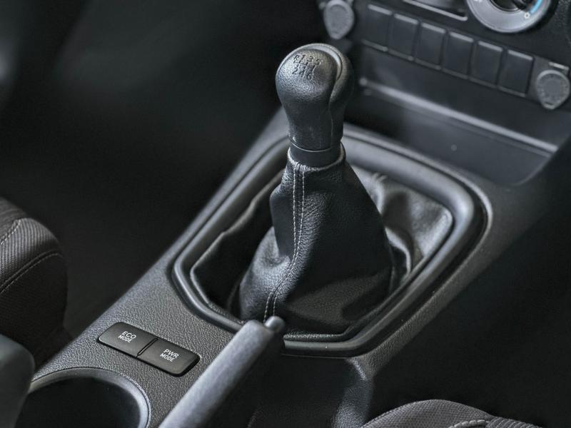 HILUX REVO 4DR 2.4 ENTRY Z EDITION 