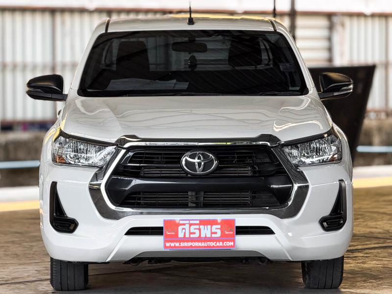 REVO SINGLE CAB 2.4 ENTRY ZEDITION 