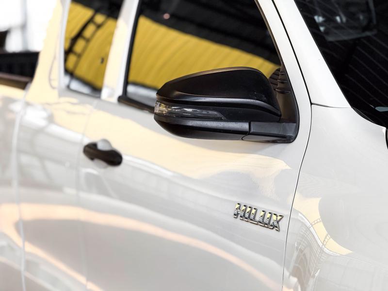 REVO SINGLE CAB 2.4 ENTRY ZEDITION 