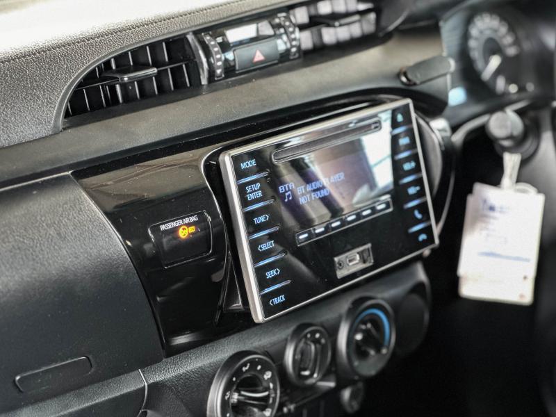 REVO SINGLE CAB 2.4 J ตู้ทึบ