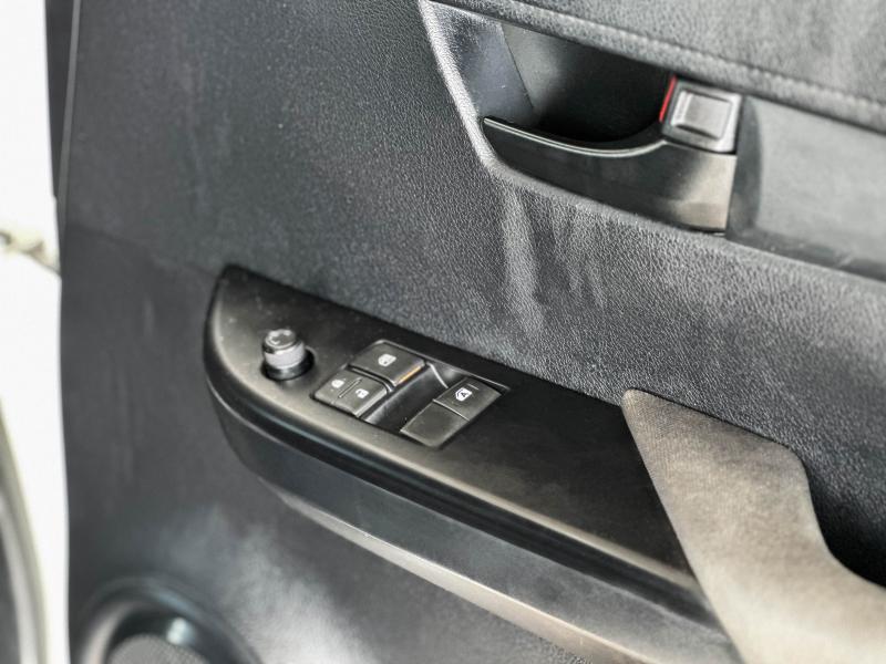 REVO SINGLE CAB 2.4 J ตู้ทึบ