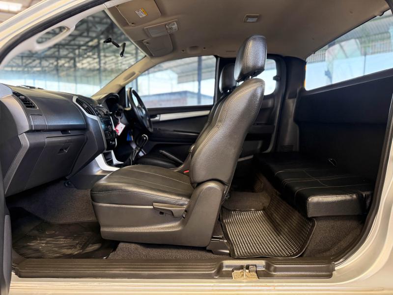 D-MAX VCROSS CAB 2.5 Ddi 4X4 