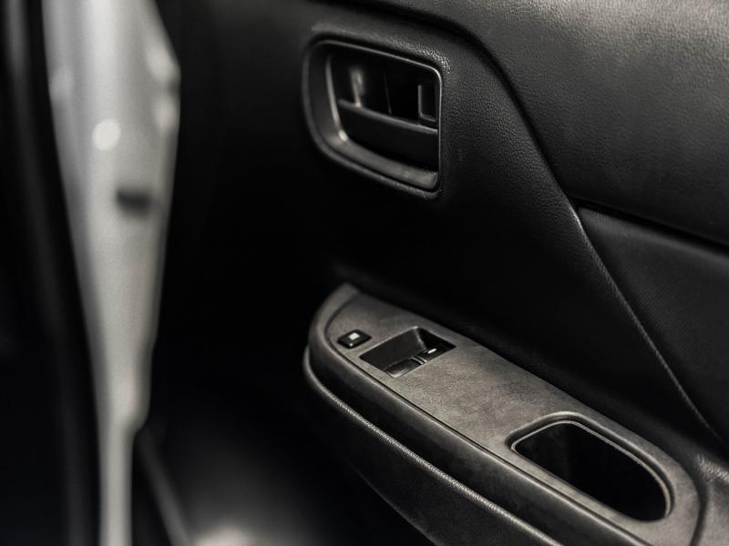 TRITON CAB 2.5 GLX RALLIART