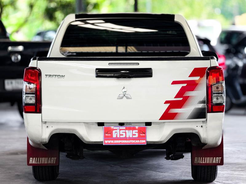 TRITON CAB 2.5 GLX RALLIART