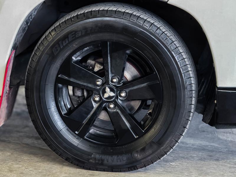 TRITON CAB 2.5 GLX RALLIART