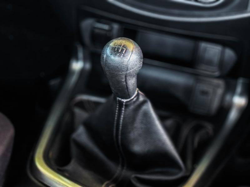 NAVARA KING CAB 2.5 SL