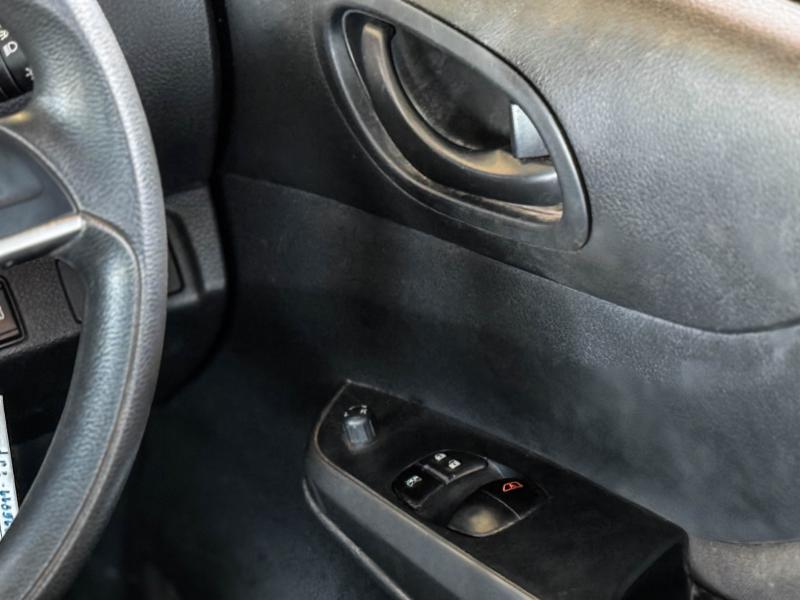 NAVARA KING CAB 2.5 SL