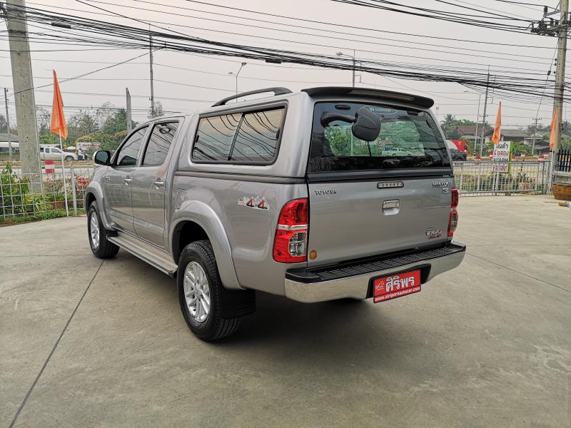 VIGO​ CHAMP​ 4DR​ 2.5​ E​ 4X4,M/T