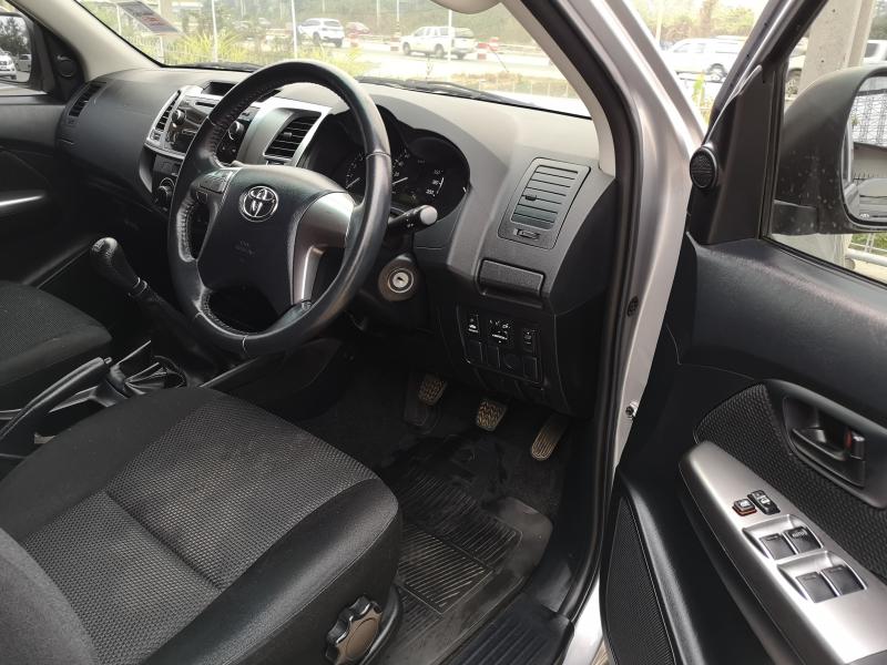 VIGO​ CHAMP​ 4DR​ 2.5​ E​ 4X4,M/T