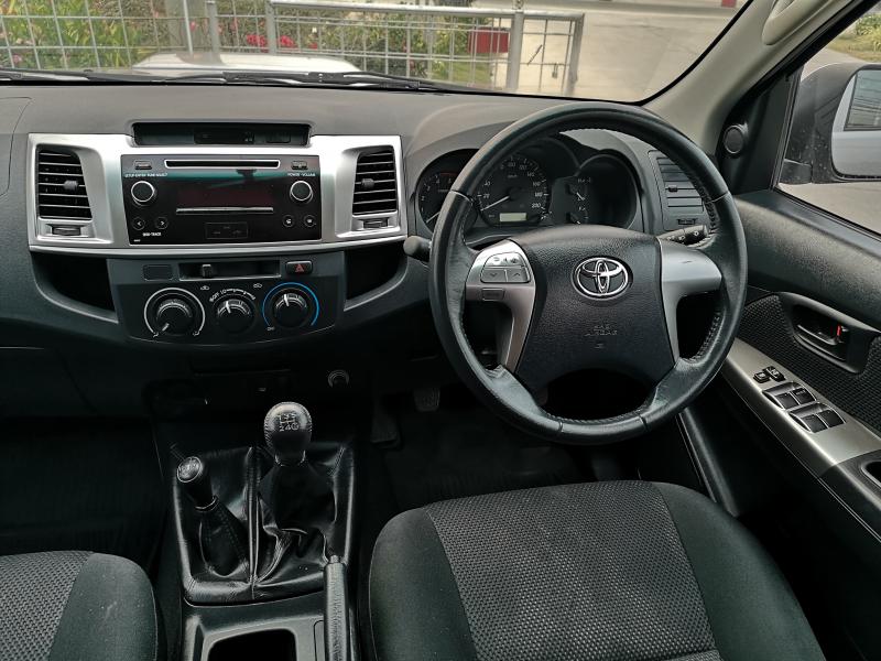 VIGO​ CHAMP​ 4DR​ 2.5​ E​ 4X4,M/T